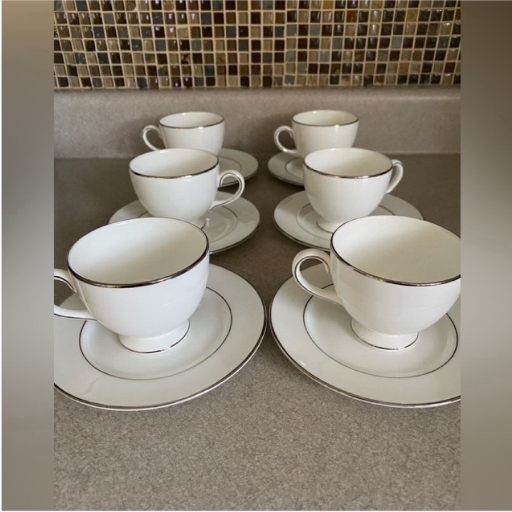 Wedgwood Regal Platinum Bread & Butter Plate and Footed Teacups Cups Set of 6